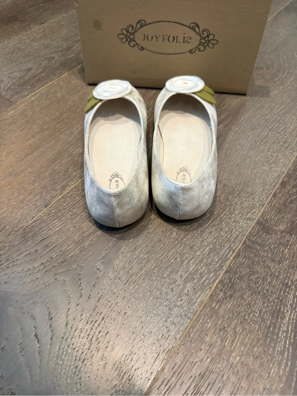 Joyfolie Silver Floral Applique Girls' Ballet Flats brand new size Y3